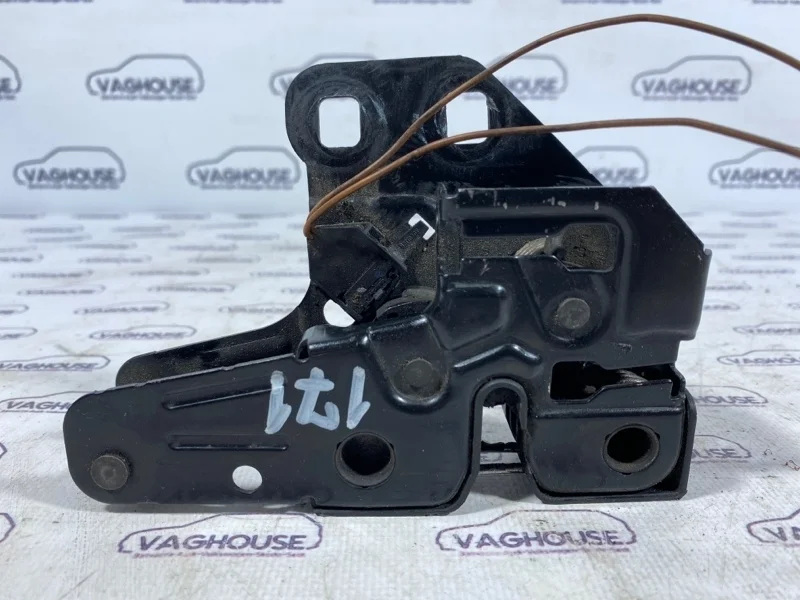 Замок капота Audi A6 C6 3.2 BYU 2007