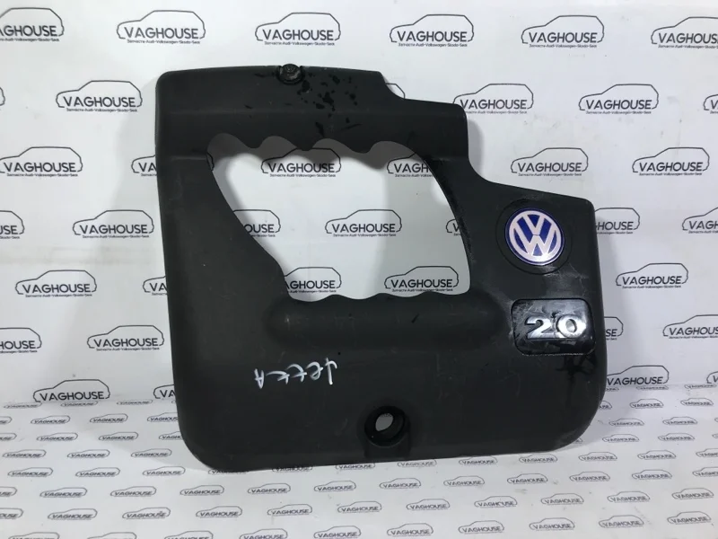 Крышка двигателя декоративная Volkswagen Passat B6
