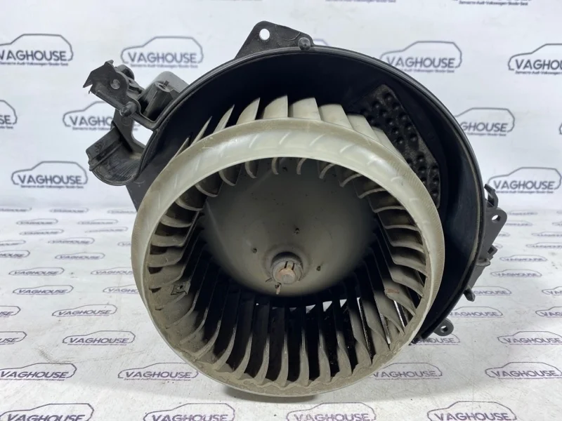 Мотор печки Audi A6 C6 3.2 BYU 2007