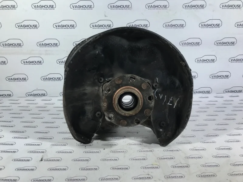 Кулак поворотный задний левый Audi A6 C6 3.2 BYU