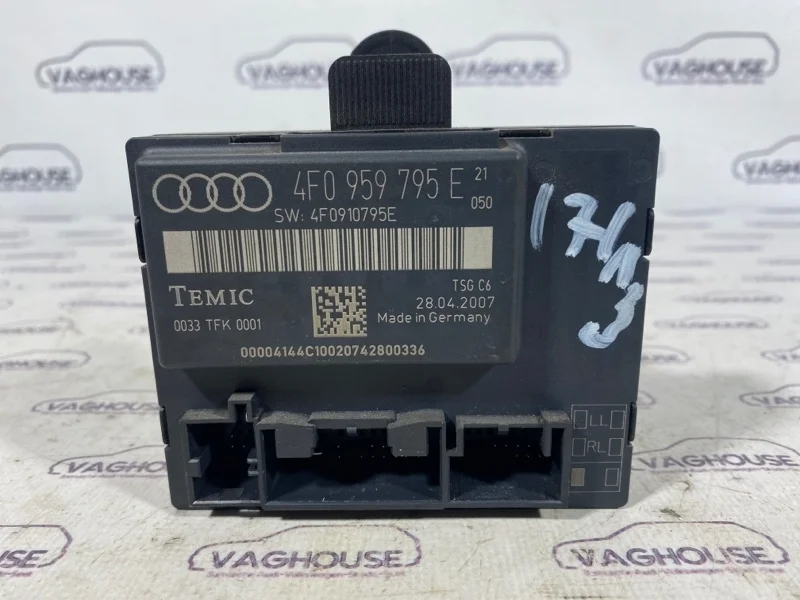 Блок комфорта задний левый Audi A6 C6 3.2 BYU 2007