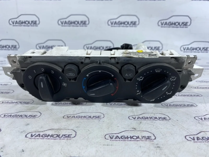 Блок управления печки Ford Focus 2 1.8 QQDB 2007