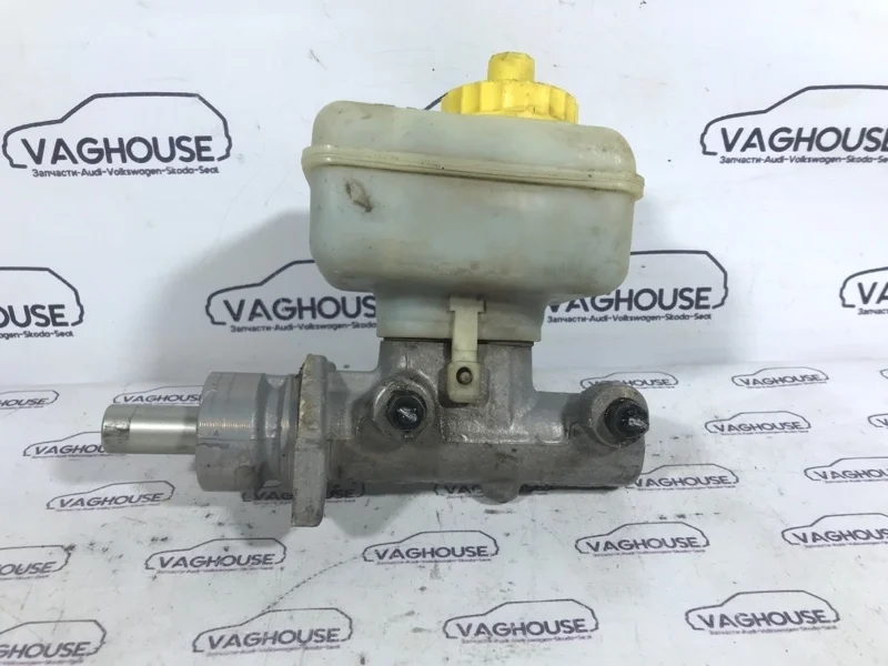 Главный тормозной цилиндр Volkswagen Golf MK4 1.6