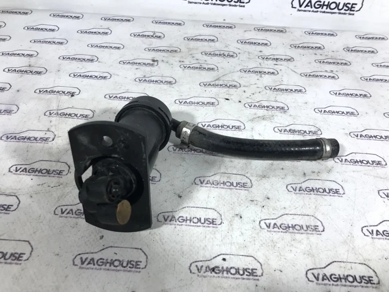 Форсунка омывателя фар Audi A6 C6 3.2 BYU 2007