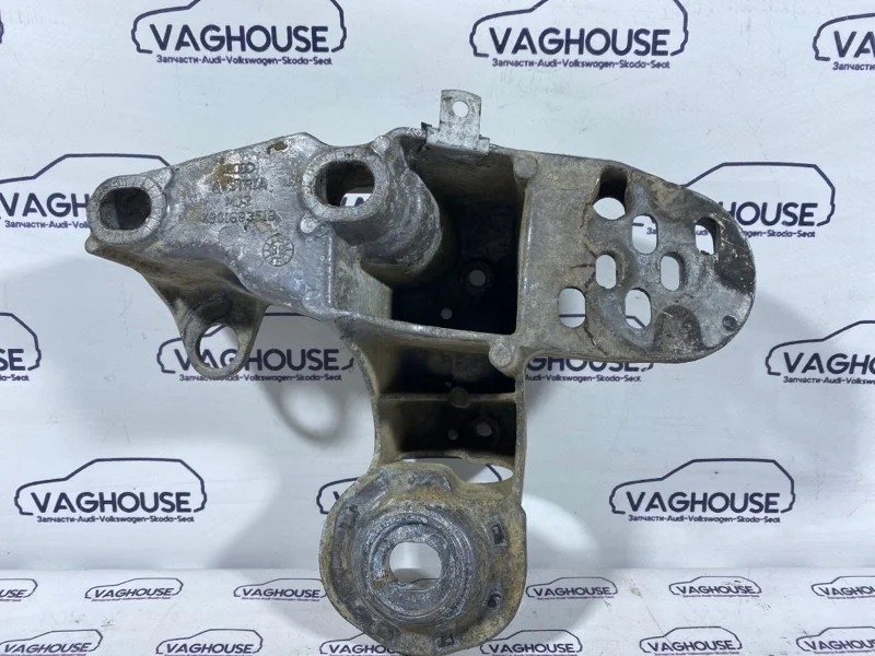 Кронштейн двигателя Volkswagen Passat B5 3B2 1.9