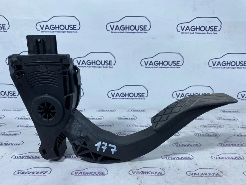 Педаль газа Audi A5 8T 3.2 CALA 2008