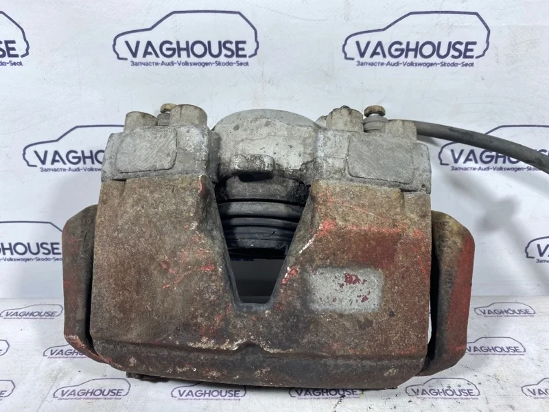 Суппорт передний правый Audi A5 8T 3.2 CALA 2008