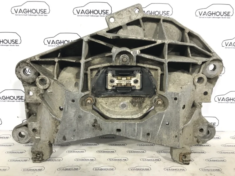 Подушка кпп Audi A5 8T 3.2 CALA 2008