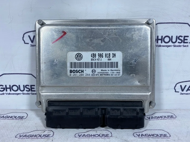 Блок управление двигателя Volkswagen Passat B5+ 1