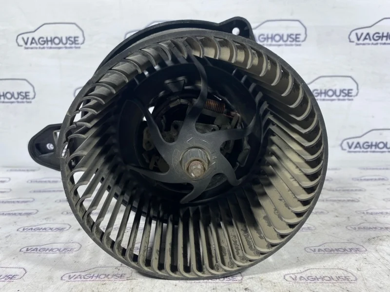 Мотор печки Audi A6 C5 2.8 ACK 1998