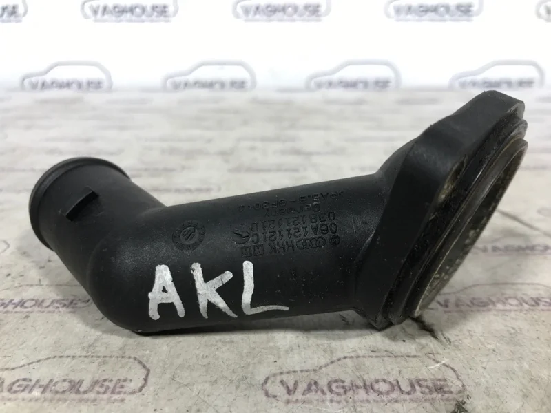 Флянец охлаждения Volkswagen Golf 4 1.6 AKL 2000