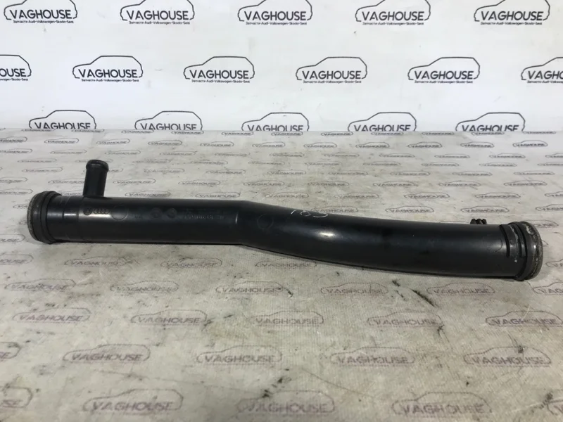 Патрубок охлаждения Volkswagen Passat B7 1.4 CAX