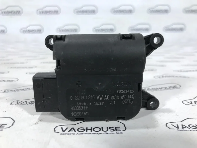 Моторчик заслонки печки Volkswagen Scirocco 2.0