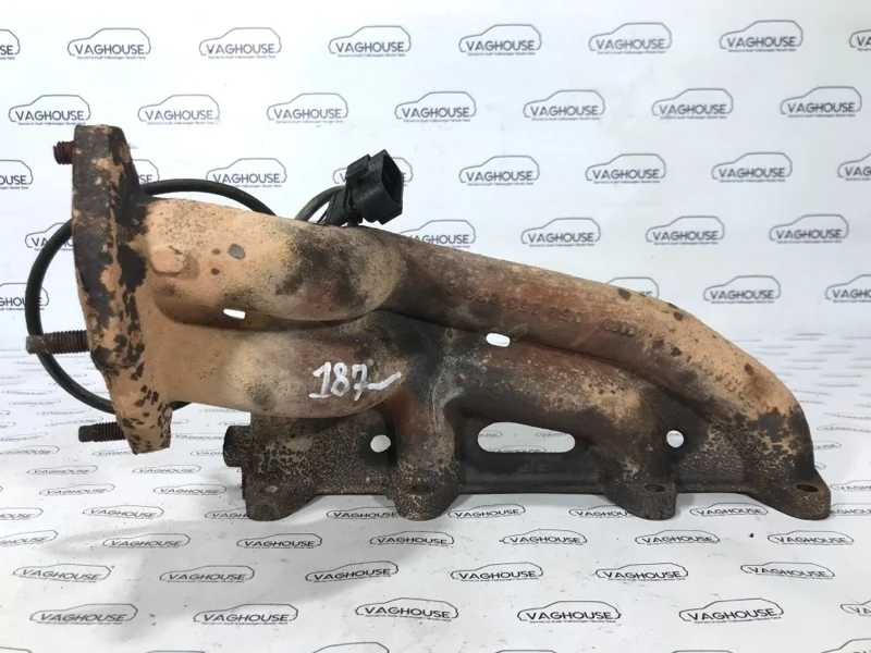 Коллектор выпускной Volkswagen Passat B5 1.6 AHL