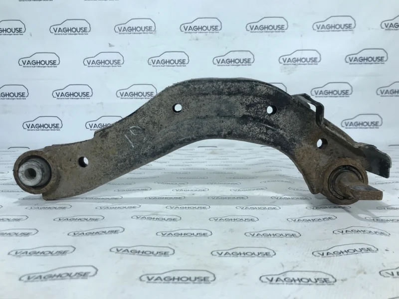 Рычаг подвески задний правый Honda Civic 4d 1.8