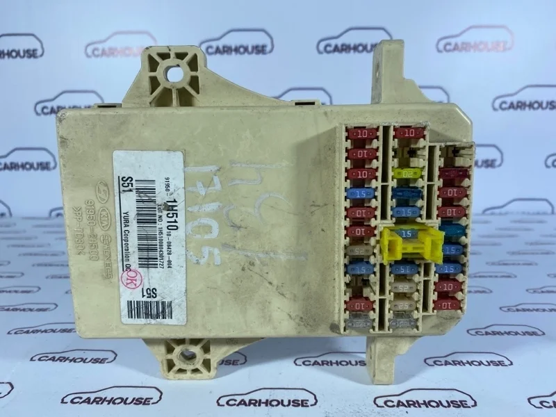 Блок предохранителей Kia Ceed 2.0 G4GC 2009