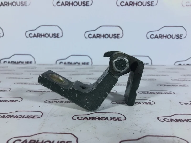 Петля двери задняя левая Volkswagen Jetta MK 4 2.0