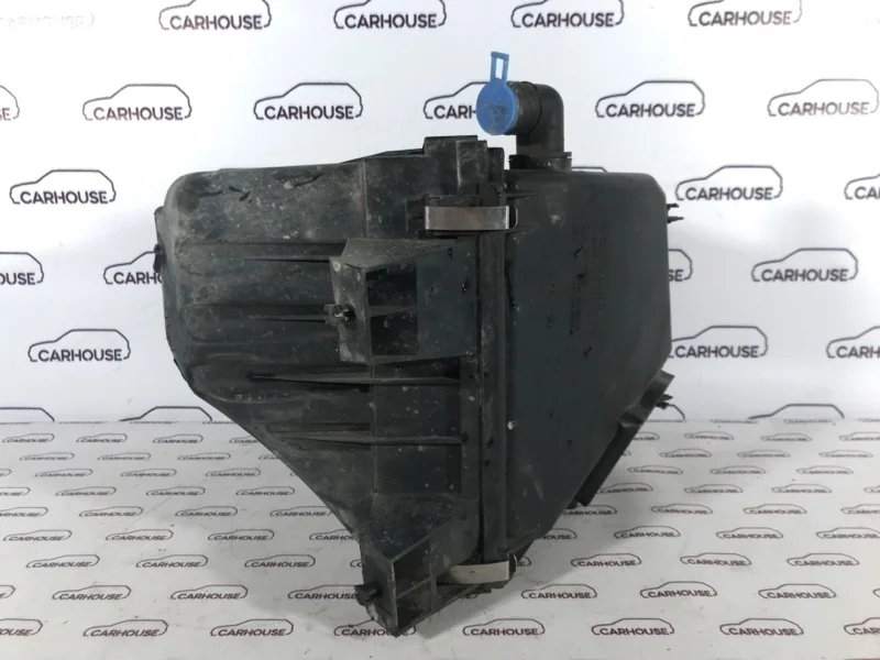 Корпус воздушного фильтра Volkswagen Passat B5+