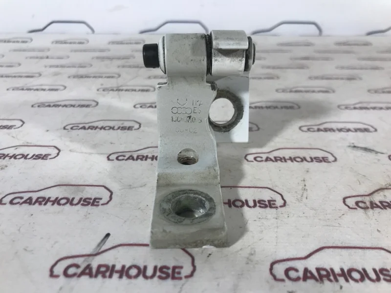 Петля двери передняя правая Volkswagen Passat B5+