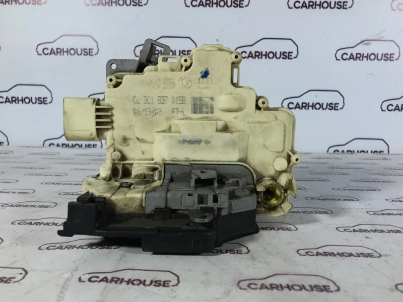 Замок двери передний левый Audi Q7