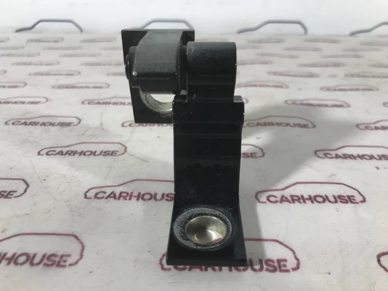 Петля двери задняя левая Porsche Cayenne 958 РЕСТ