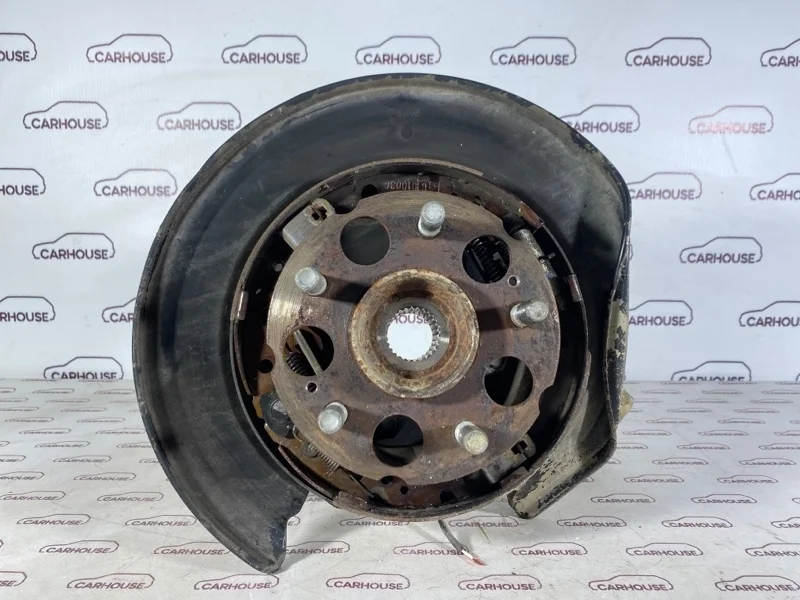 Кулак поворотный задний правый Honda CRV 2.0 R20A2