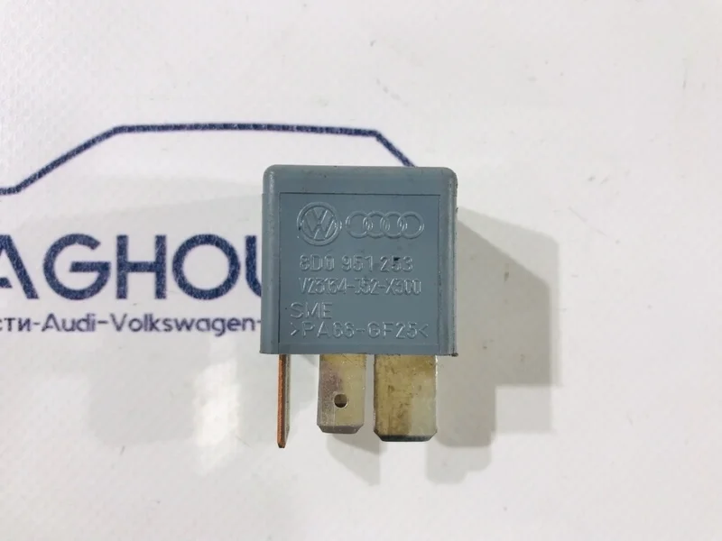 Реле Audi A4 B5 1999