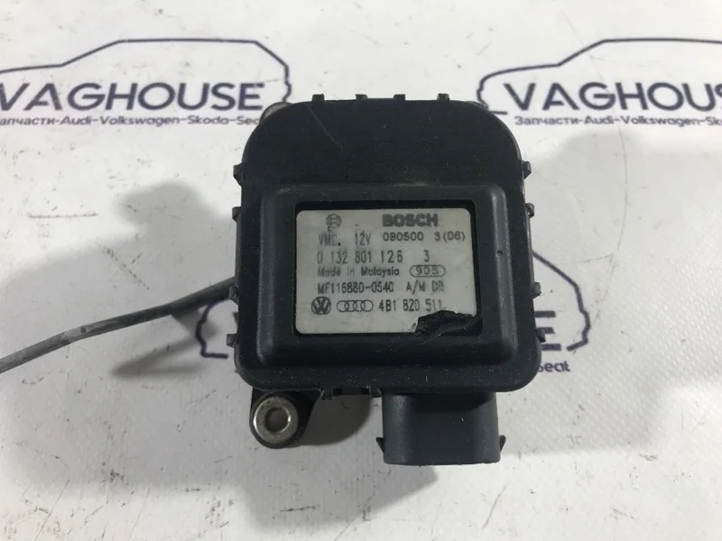 Моторчик заслонки печки Volkswagen Passat B5 3B2