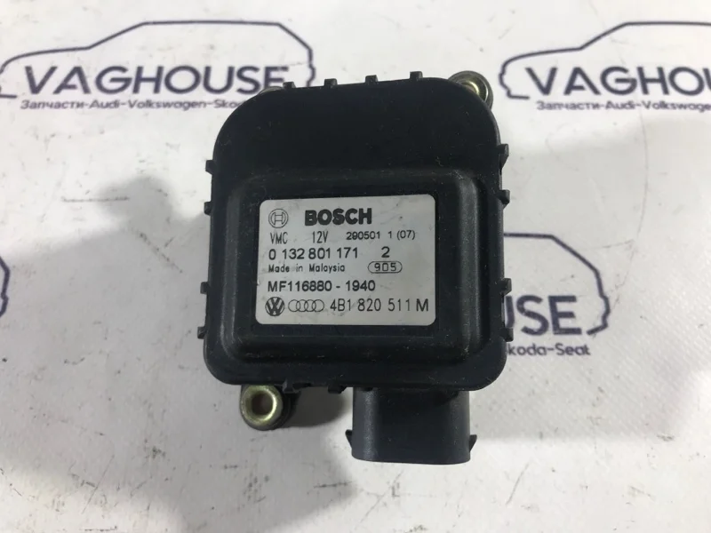 Моторчик заслонки печки Volkswagen Passat B5 3B2