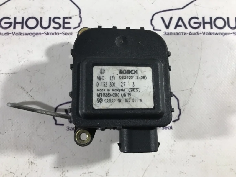 Моторчик заслонки печки Volkswagen Passat B5 3B2