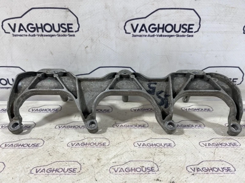 Кронштейн Audi A7 4G 3.0 TFSI CGW 2011