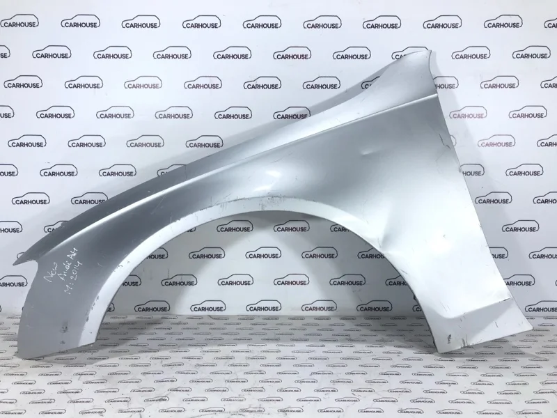 Крыло переднее левое Audi A4 B8 2011