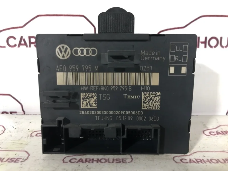 Блок управления дверьми задний правый Audi Q7 4.2