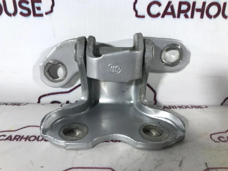 Петля двери задняя левая Toyota Corolla 150 1.6