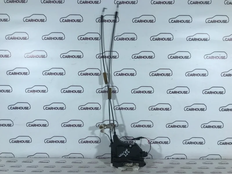 Замок двери передний правый Mitsubishi Lancer X