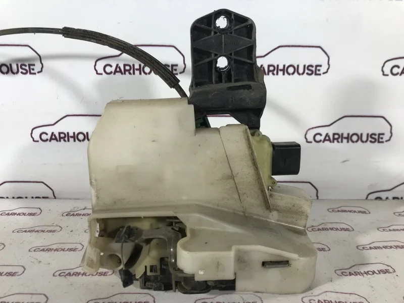 Замок двери передний правый Volkswagen Passat B5+