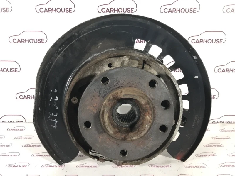 Кулак поворотный передний правый Volkswagen