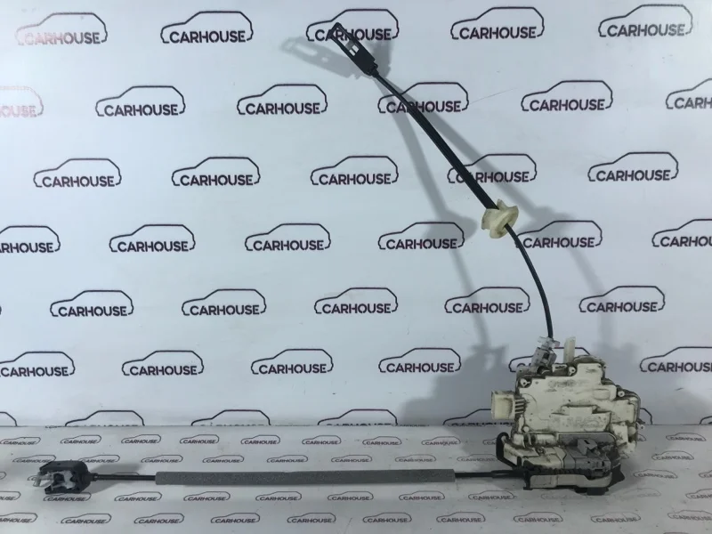 Замок двери задний левый Volkswagen Touareg NF 3.6