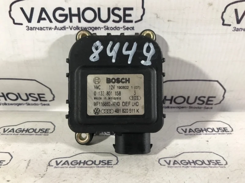 Моторчик заслонки печки Audi A6 C5 4B 2.4 BDV 2003