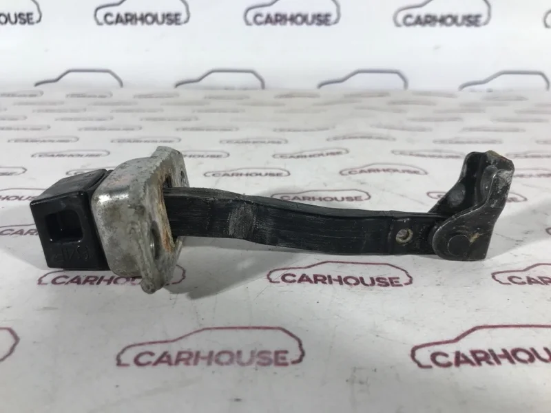 Ограничитель двери передний левый Mitsubishi