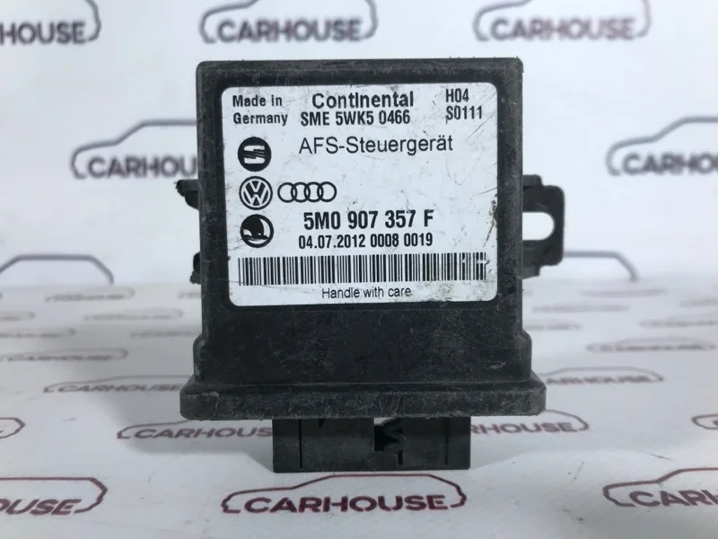 Блок управления освещением Volkswagen Passat B7