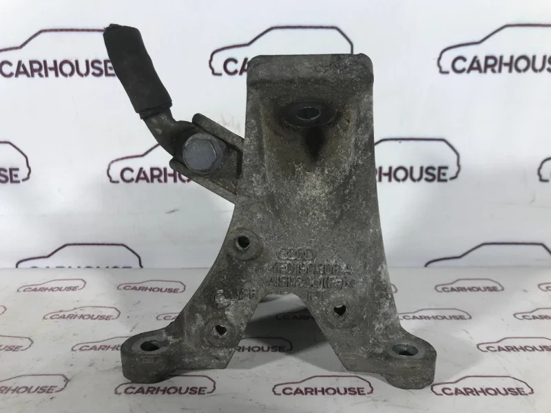 Кронштейн двигателя правый Audi A6 C6 3.0 BBJ