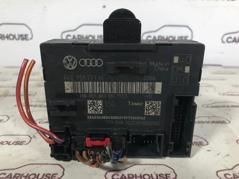 Блок управления дверьми Audi A4 B8