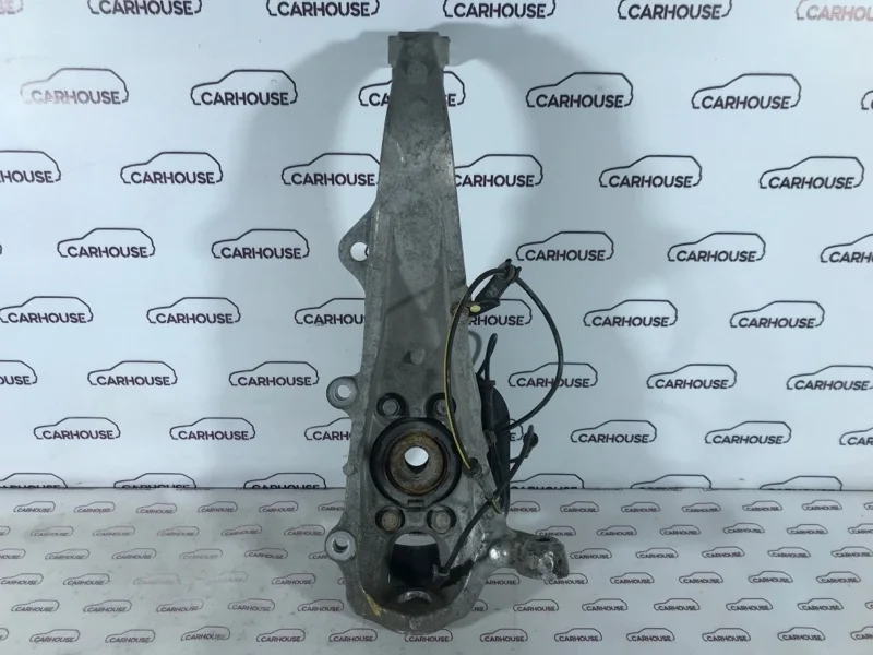 Кулак поворотный передний правый Infiniti Q40 3.5