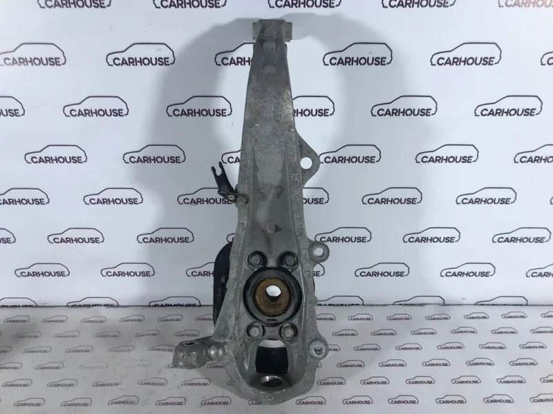 Кулак поворотный передний левый Infiniti Q40 3.5