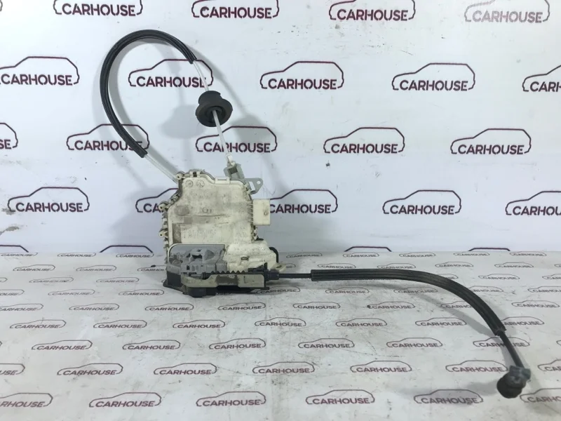 Замок двери задний правый Audi Q7