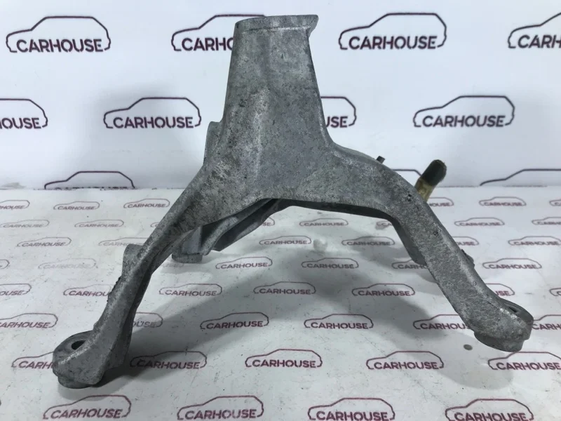 Кронштейн двигателя передний правый Audi A4 B8 1.8