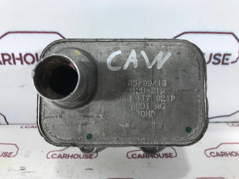 Радиатор масляный Volkswagen Tiguan 2.0 CAW