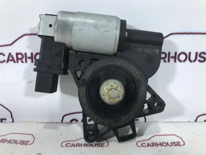 Мотор стеклоподъемника передний правый Mazda 3 BK