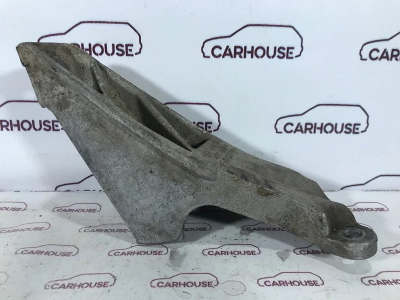 Кронштейн двигателя левый Audi A4 2.0 BPJ